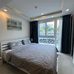 林荫大道grand Avenue Condo